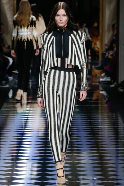 Look 53